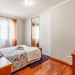 アパート Lobos Village